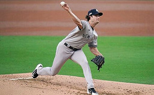 MLB／王牌Cole狂飆8K　怪力男滿貫轟 洋基首戰擊退光芒