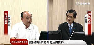 陳廷寵以中國人為傲挨轟 吳斯懷謢航:言論自由範疇國防部不需評論