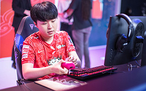 英雄聯盟世界賽》壓力山大！JDG小組第二進八強選手公開道歉