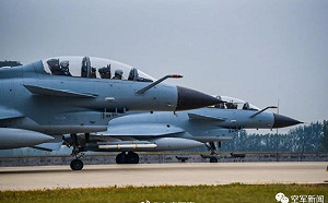 中共頻擾台 !   殲-15戰機演練「對海島目標進行打擊」