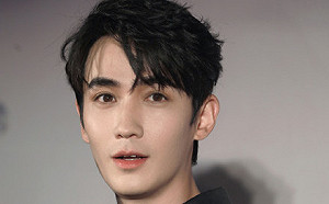 氣質小生竟是修圖男神？站姐脫粉轉黑稱：修禿頭水桶腰「好累」