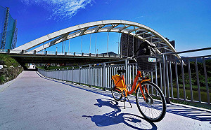 十大亮點單車道第一名  新江北橋至星光橋間基隆河右岸汐止單車道10/15開放