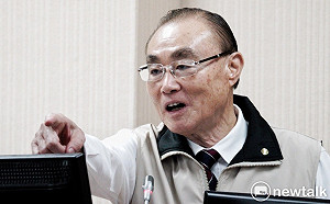 竟批吳怡農是渣男！馮世寬駁「在家當兵」要大家別聽他的