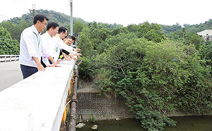 新社大坑長年缺水！林佳龍：爭取經費落實防洪、灌溉  打造親水環境