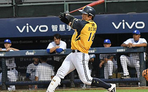 中職／只要肯努力38歲一樣會進步！周思齊22轟破生涯新高