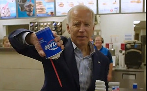 美最準民調IBD/TIPP：川普、拜登差距陡降 只剩2.3%