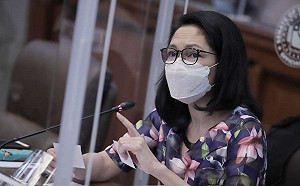 300萬中國人「奶糖騙局」！菲參議員踢爆行賄移民官入境非法工作