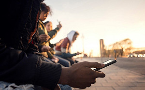 瑞典的復仇！5G建設中國華為OUT 中興通訊限期拆