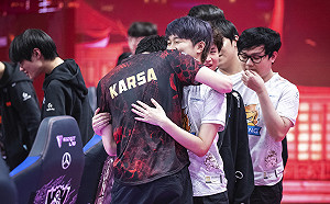 英雄聯盟世界賽》相擁給予祝福！Karsa：希望蛇蛇能拿到世界冠軍