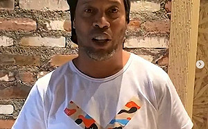 足球／又有大咖染疫！巴西傳奇球星無症狀隔離中