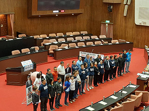 批「笨蛋」陳時中都知道不吃萊豬  藍委籲:蔡英文別投入美國爸爸懷抱