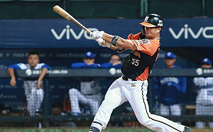 中職／潘武雄關鍵三分砲　統一延長10局拿下台灣大賽首勝