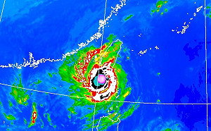 閃電颱風暴風圈壟罩  台東、恆春半島時雨量破60毫米