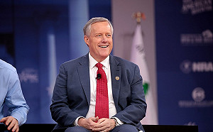 快訊》路透:白宮幕僚長梅多斯染疫