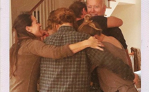 最幸福的阿公! 孫子、孫女告知勝選 拜登家人溫馨 「團抱」