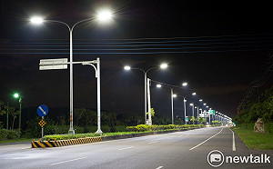 保障治安重點地區  黃偉哲追加二備金汰換路燈監視器