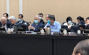 柯文哲親赴行政院會 針對萊豬議題和蘇貞昌交鋒