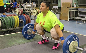 舉重/世青少視訊舉重錦標賽 台首度參加選手挑燈夜戰