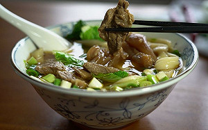 半夜發洋葱文 牛肉麵節冠軍業者:兩天兩夜就像做了場夢