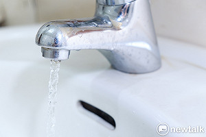 近萬戶受影響!高雄鼓山區無預警停水 水公司:緊急搶修中