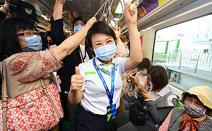 台中捷運免費試乘啟動  高中校長帶頭試乘  鼓勵師生搭捷運通學