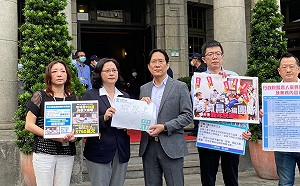 政院小編做哏圖、發言人散佈假消息 民眾黨向監院檢舉行政不中立