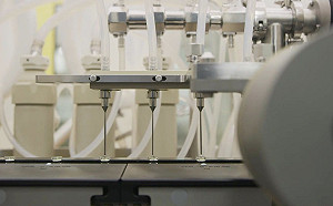 輝瑞公布疫苗受試者不良反應：3.8%感到疲勞  2%出現頭痛