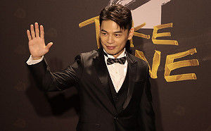 和「最佳男配」納豆合頒獎！阿KEN自嘲：自己一項都沒入圍