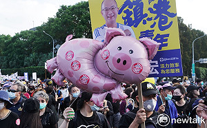 蹭秋鬥洗白進口萊牛？  她嗆藍營：馬不知臉長