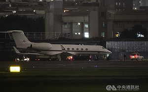 松機出現美國行政專機 外交部：行程未公開不評論