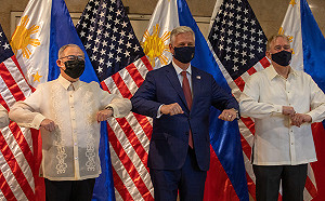 白宮顧問警告中國勿對台動武：美國一直都在台北