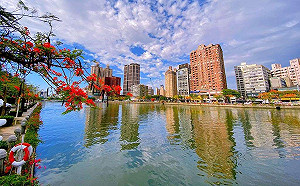 玩水新選擇！週末到愛河享受都市戲水樂趣吧