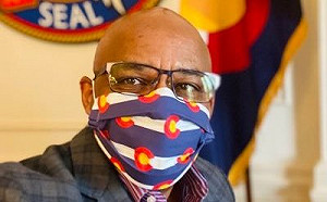 感恩節呼籲民眾勿出門  丹佛市長趴趴走挨轟