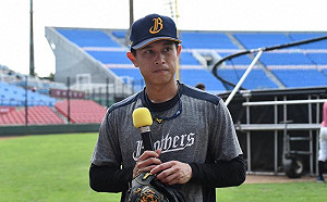 卸下黃衫披龍袍　吳東融：感謝中信