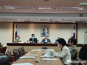 官員未到葉毓蘭要定「藐視國會罪」 綠委反嗆立「立委亂發言罪」