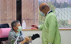 探視蔡啟芳向蘇揆道謝  蔡易餘：都去我選區讓陳明文很吃醋