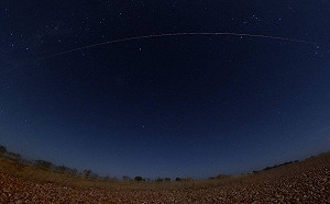 日本裝有小行星砂石密封艙 成功降落澳洲沙漠