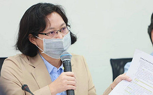 已奪27條人命! 長輩打疫苗猝死家屬要舉證？ 賴香伶 : 受害救濟應從寬認定