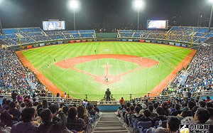 中職新球季開幕　象獅大戰313開打