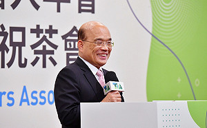 不正面回應是否曾飆罵小英 蘇揆：今天早午餐都和總統一起