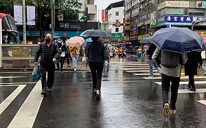北台灣濕到快發霉！氣象局：雨還要下一週
