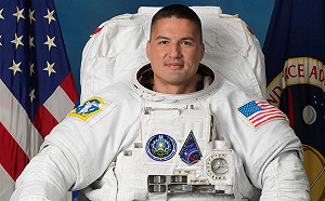 (影)美國NASA登月計畫18人 台裔太空人林其兒入列