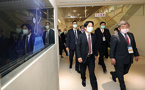 感謝國人及醫界守住疫情  賴清德:傾全力助國內疫苗廠做出貢獻