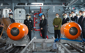 快速布雷艇交船 台灣自行研發布雷系統首次曝光