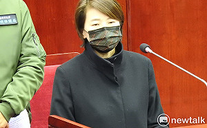 議員批隱匿紐籍機師足跡 黃珊珊：柯昔講陽明山檢疫所被砲轟