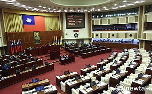 藍議員連環砲轟中央隱匿足跡 綠議員批：先入為主擴大疫情？