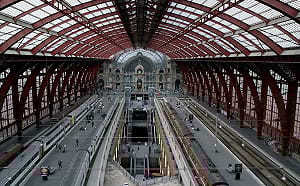 通勤族鬆口氣?  國際鐵路聯盟：在火車上感染武肺風險不到1％