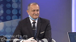 曾相信中國CanHelp揮起五星紅旗  驚傳塞國機長確診身亡