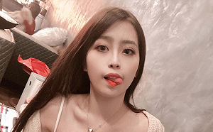 辣模Yumi.K露腿遭言語騷擾！嗆聲：露奶不就流口水了