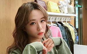 鄭茵聲曝素顏照！網懷疑：男友視角